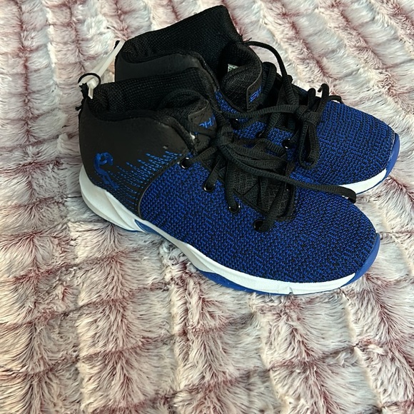 SHAQ. boys  high top sneakers - Picture 3 of 5